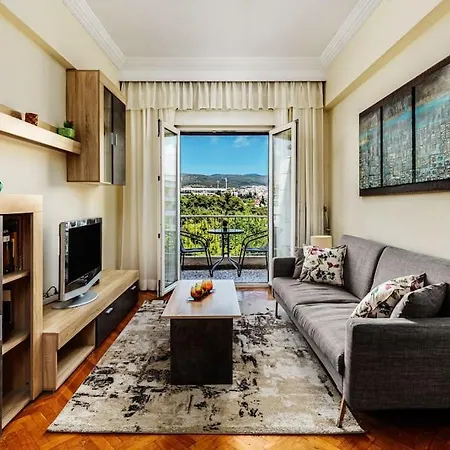 Perfect Location, Amazing View 3 Bedroom