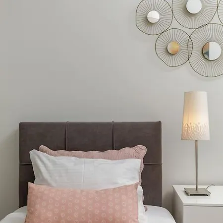 Апартаменты Perfect Location, Amazing View 3 Bedroom