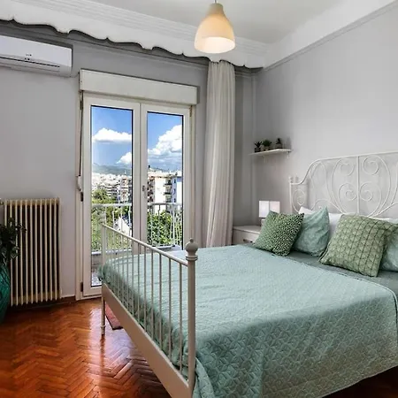 Perfect Location, Amazing View 3 Bedroom *