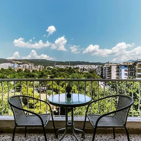 Perfect Location, Amazing View 3 Bedroom *
